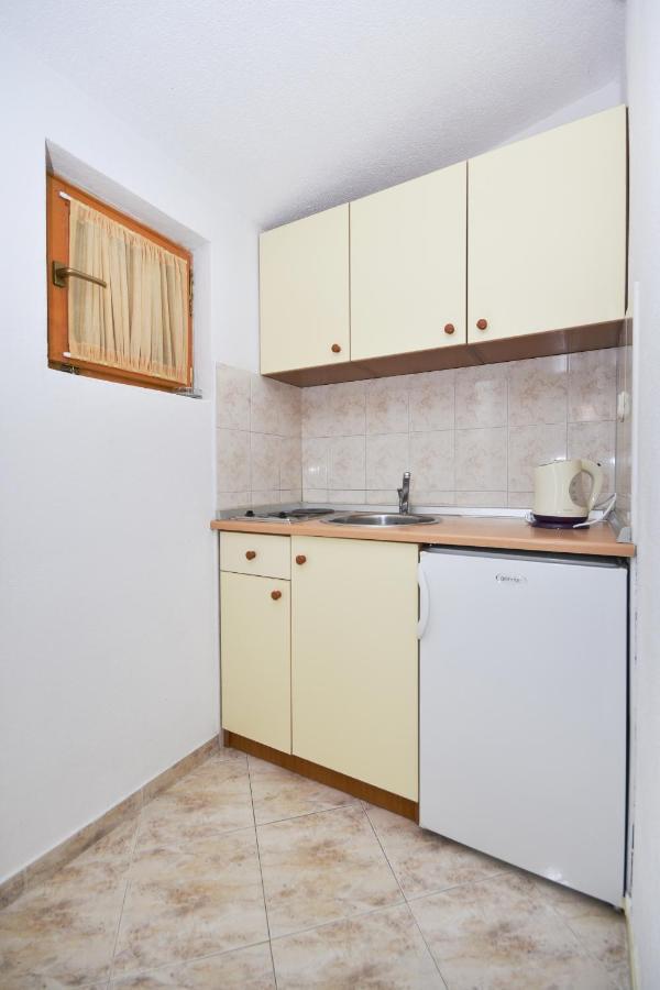Family Friendly Apartments With A Swimming Pool Baska Voda, Makarska - 12442 Exterior photo