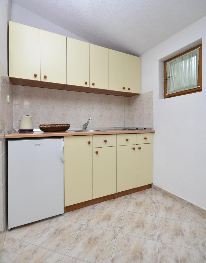 Family Friendly Apartments With A Swimming Pool Baska Voda, Makarska - 12442 Exterior photo
