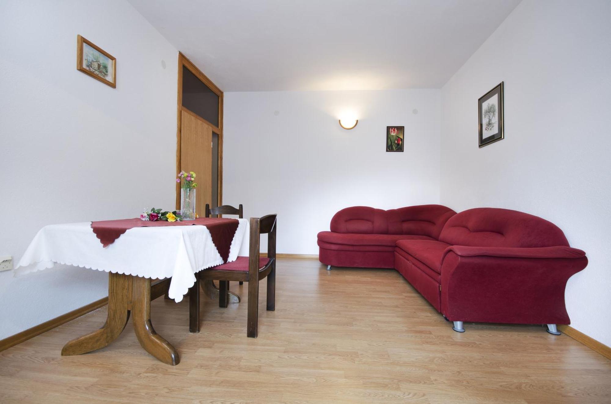 Family Friendly Apartments With A Swimming Pool Baska Voda, Makarska - 12442 Room photo