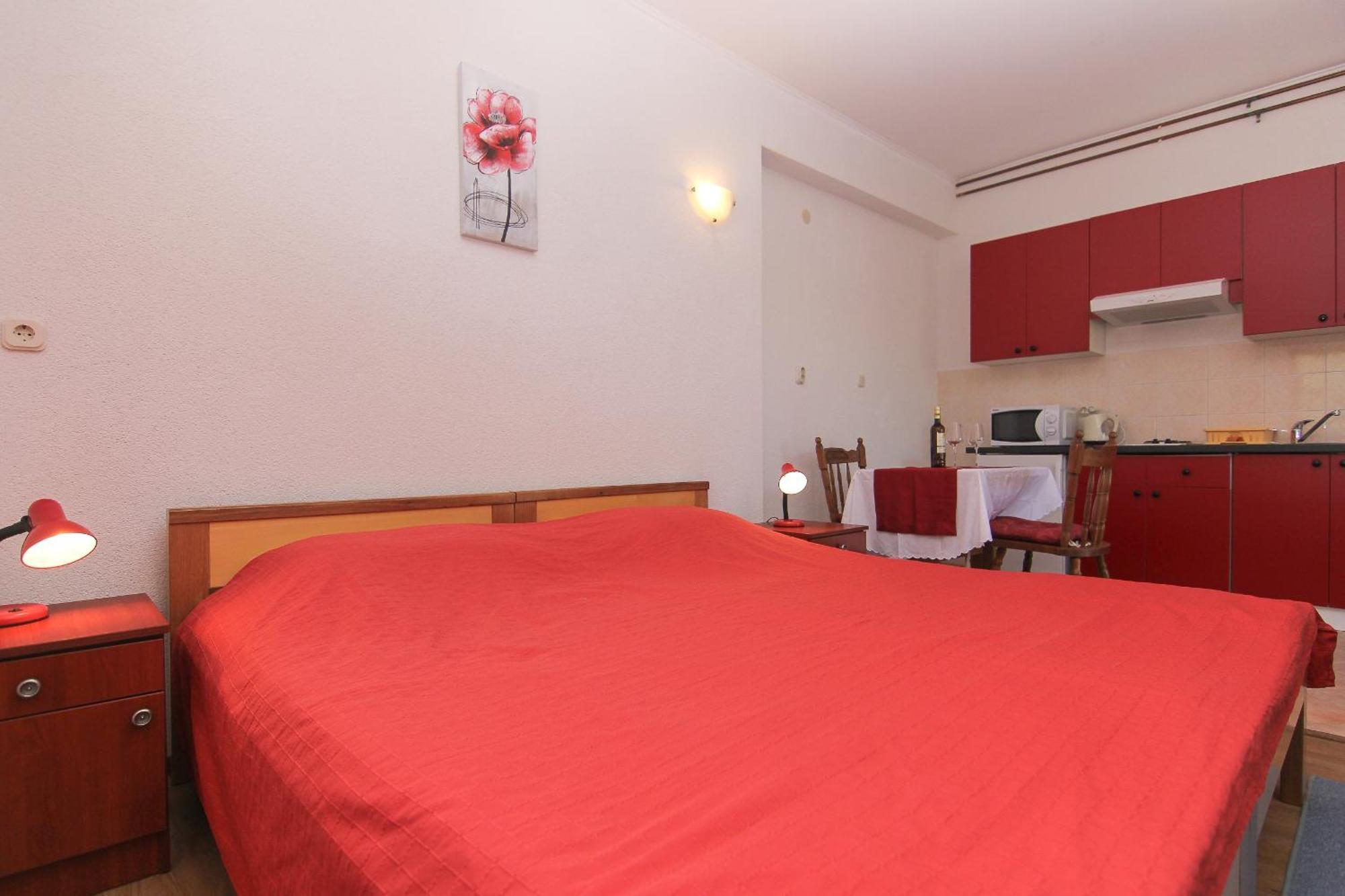 Family Friendly Apartments With A Swimming Pool Baska Voda, Makarska - 12442 Room photo